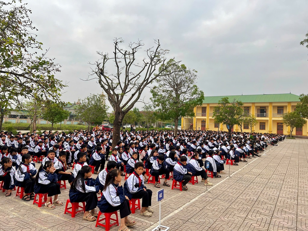 Hoạt động tuyên truyền pháp luật góp phần xây dựng môi trường học đường an toàn, lành mạnh