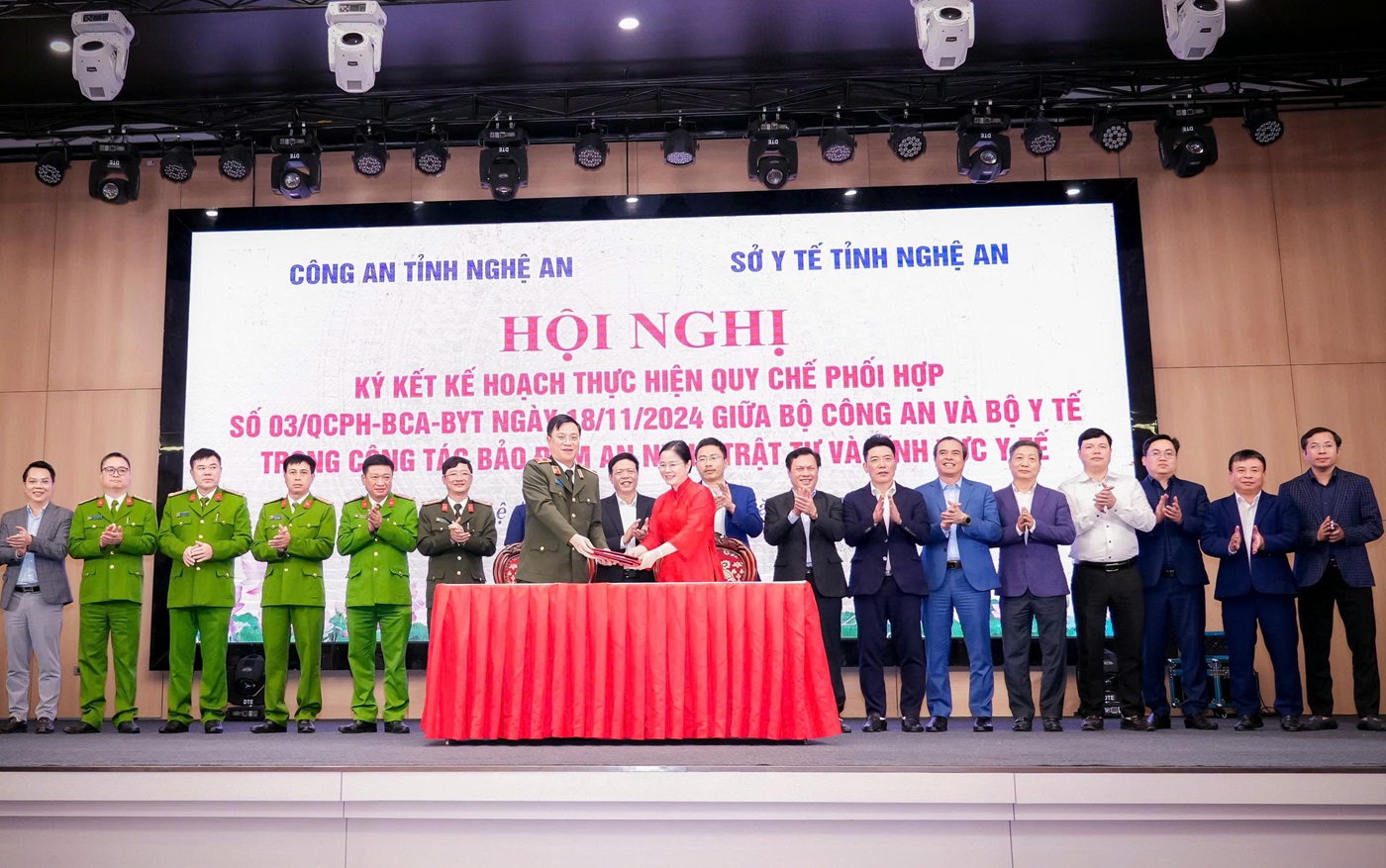 Tại hội nghị, 02 bên ký kết thực hiện Quy chế phối hợp hướng tới mục tiêu chung là bảo đảm an ninh, an toàn cho hệ thống y tế và chăm sóc sức khỏe Nhân dân một cách bền vững, hiệu quả