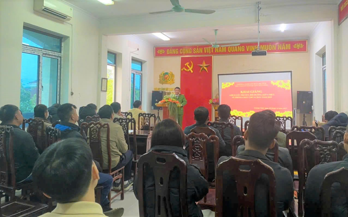 Tuyên truyền Luật Giao thông đường thủy nội địa, tập huấn phòng cháy, chữa cháy và cứu nạn, cứu hộ trên sông