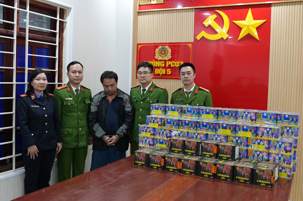 Phòng Cảnh sát kinh tế khởi tố 03 vụ, 04 đối tượng, thu giữ gần 350kg pháo nổ