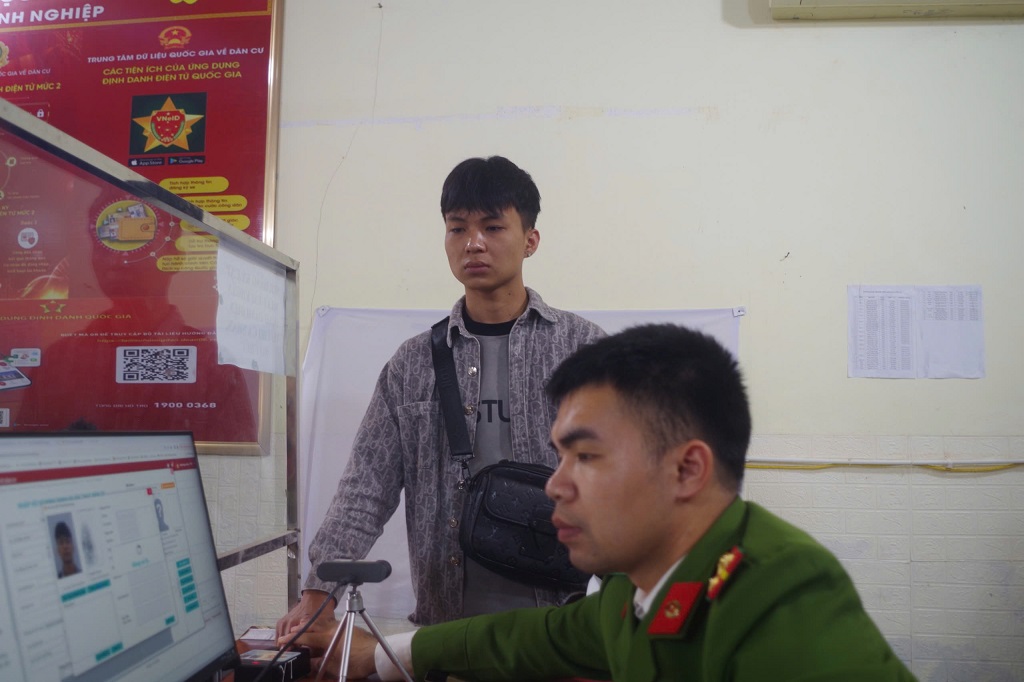 Công an xã Vân Tụ nâng cao chất lượng cải cách hành chính, phục vụ Nhân dân theo phong trào thi đua 