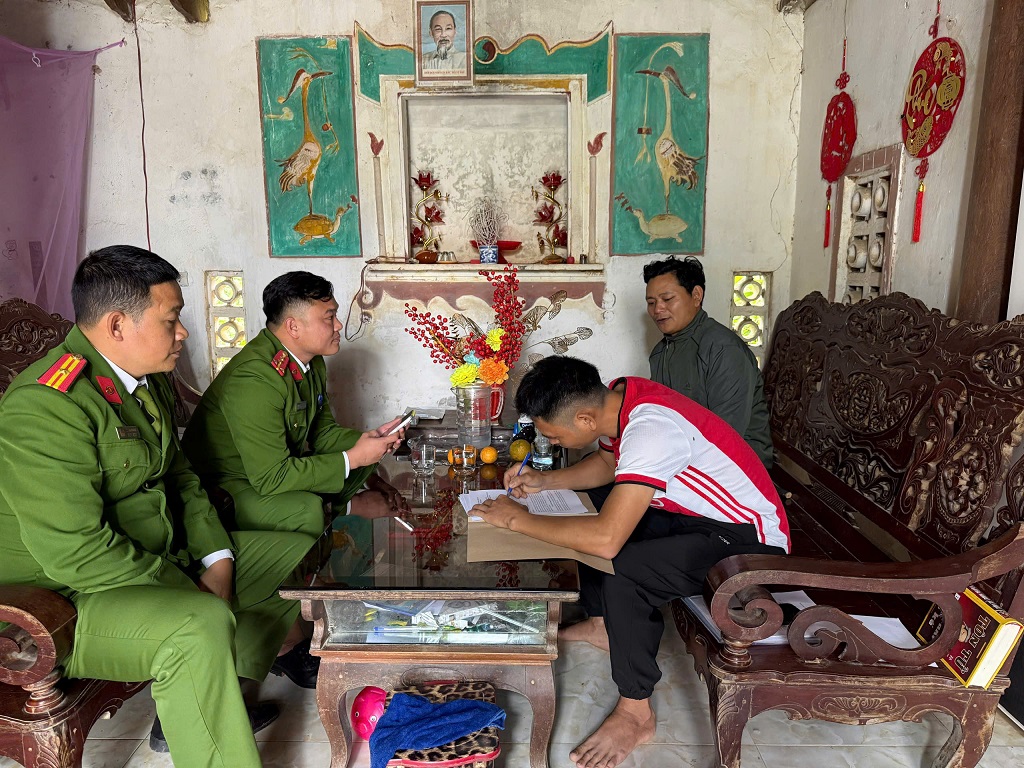 Công an xã Thành Bình Thọ tuyên truyền pháp luật bảo vệ động vật hoang dã