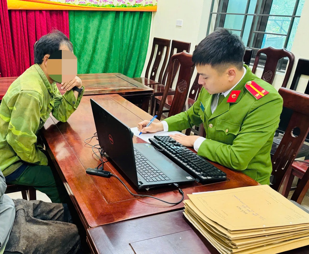 Công an xã Na Loi phát hiện, xử lý hành vi sử dụng công cụ kích điện khai thác thủy sản trái phép