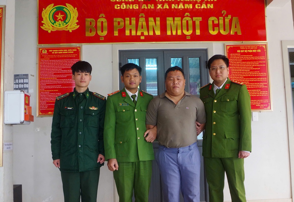Công an xã Nậm Cắn bắt giữ đối tượng truy nã đặc biệt nguy hiểm