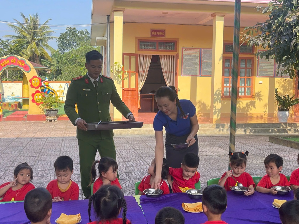 Công an xã Tân An tổ chức chương trình 