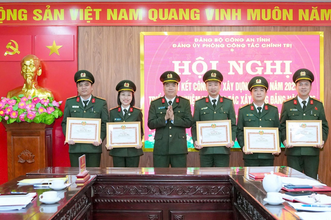 Nêu cao tính Đảng, tinh thần gương mẫu hoàn thành xuất sắc nhiệm vụ được giao