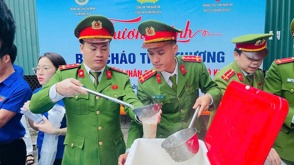 Công an xã Mường Xén tổ chức chương trình 