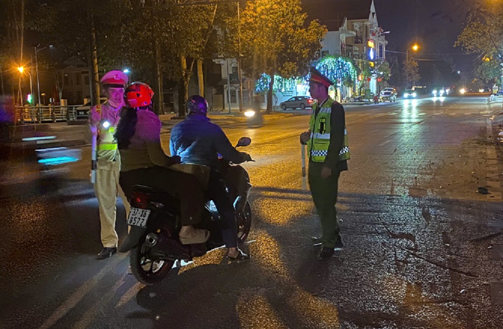 Tăng cường tuần tra vũ trang ban đêm