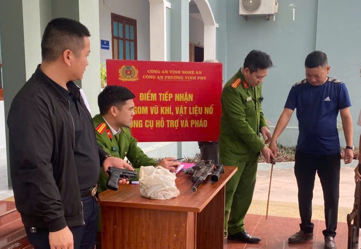 Công an phường đẩy mạnh tuyên truyền, đồng thời kiên quyết xử lý nghiêm trường hợp cố tình vi phạm