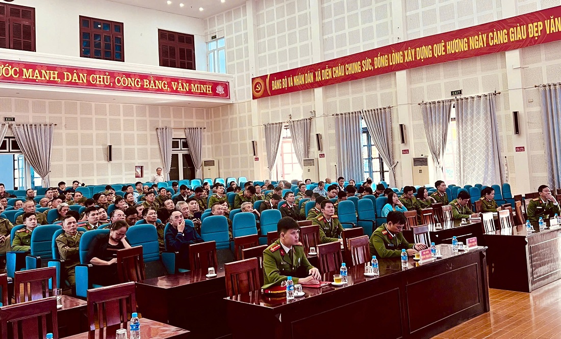 Hội nghị có sự tham gia của đông đảo người dân trên địa bàn xã Diễn Châu