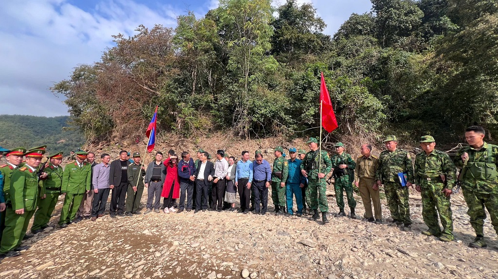 Lực lượng hai bên tuần tra, kiểm soát song phương khu vực đường biên, cột mốc