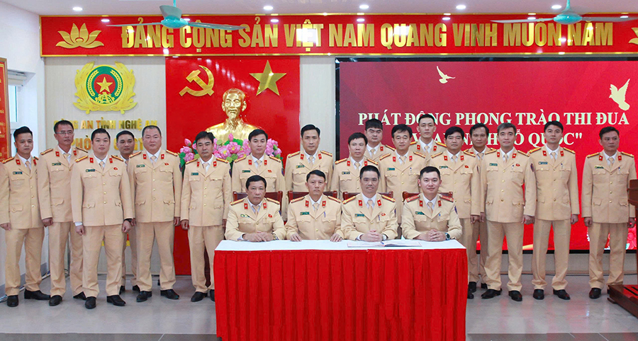 Các đội công tác ký cam kết thực hiện phong trào thi đua “Vì an ninh Tổ quốc” năm 2026