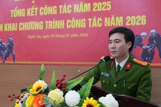 Trung tá Ngô Anh Tuấn, Trưởng phòng Cảnh sát cơ động phát biểu tại Hội nghị