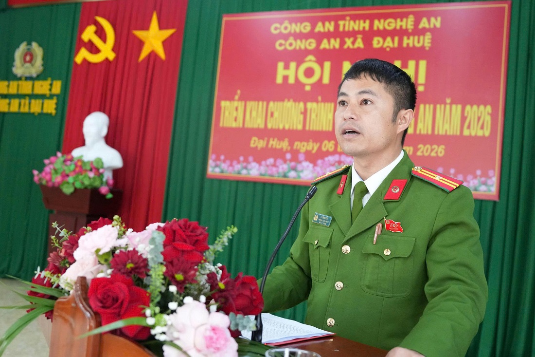 Đồng chí Thiếu tá Lê Minh Trí, Trưởng Công an xã Đại Huệ phát biểu