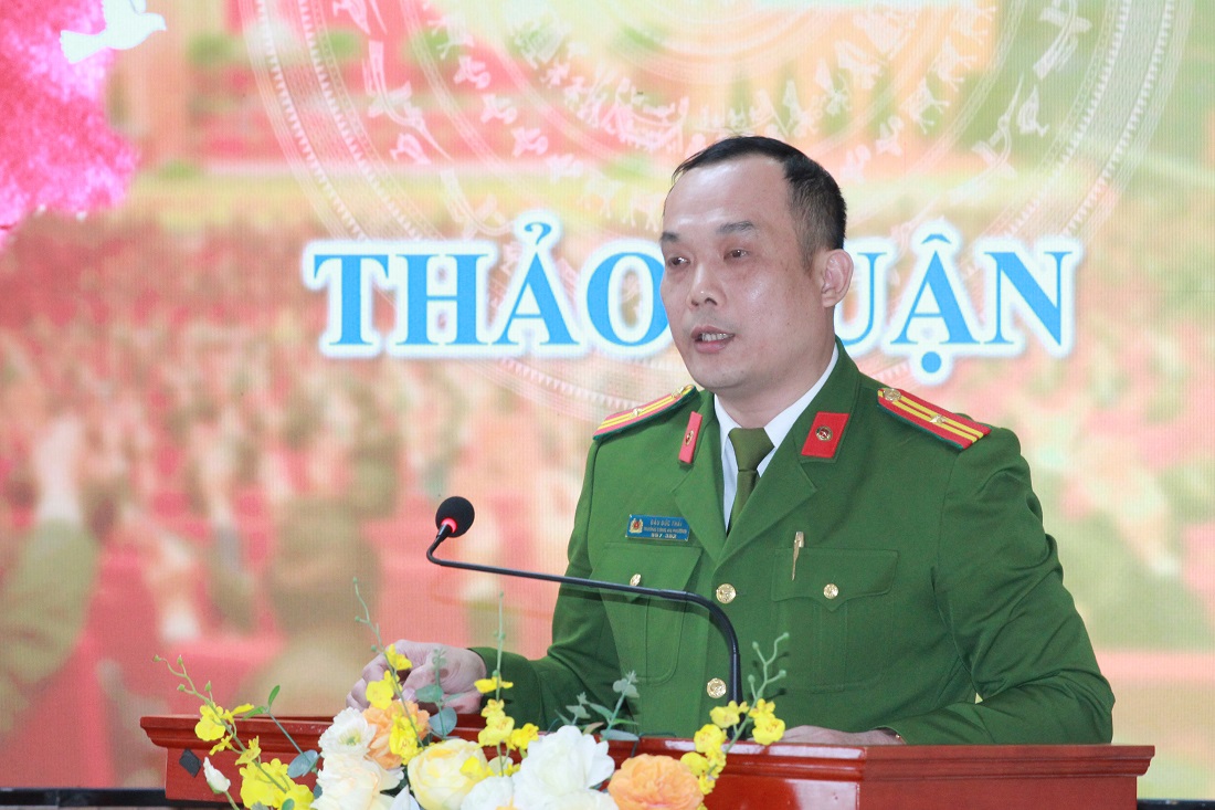 Đồng chí Thiếu tá Đậu Đức Thái, Trưởng Công an phường Tân Mai phát biểu 