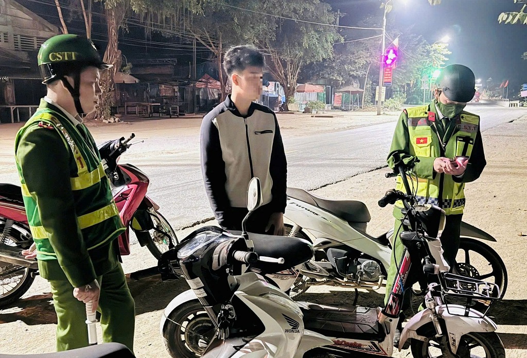 Qua tuần tra, xử lý trường hợp vi phạm trật tự ATGT