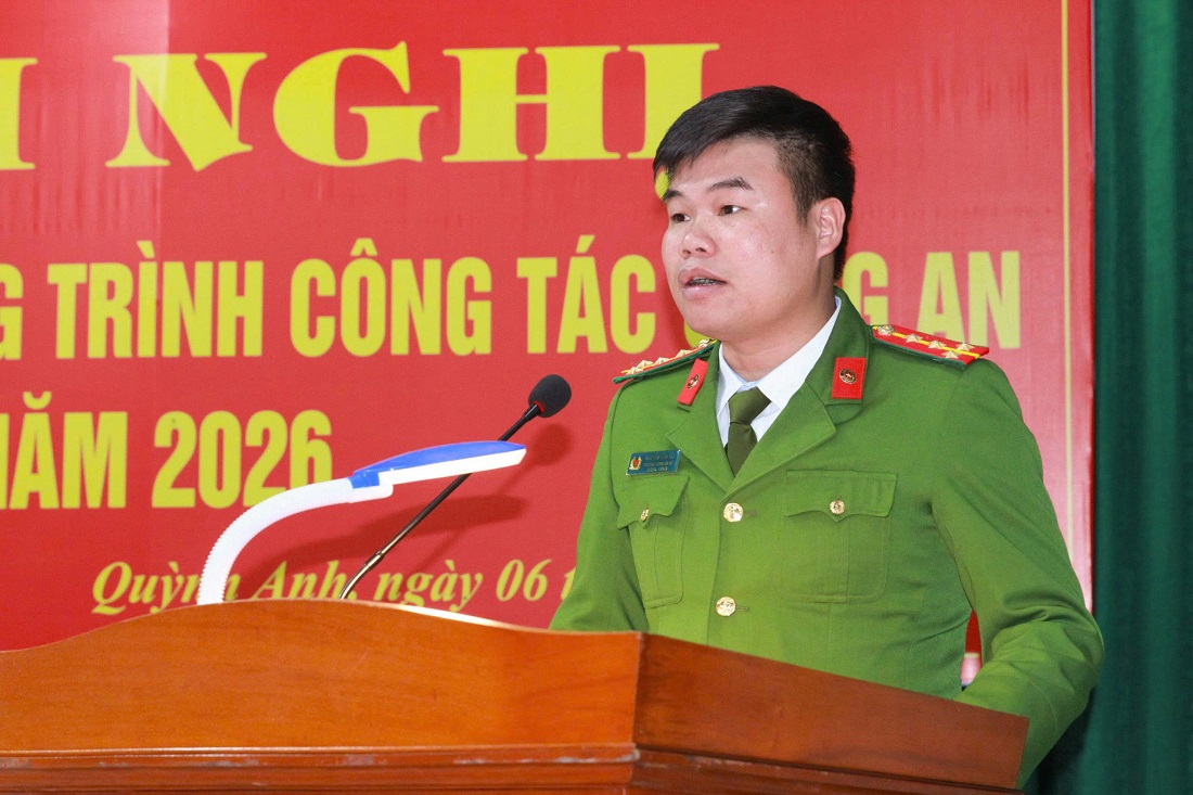 Đồng chí Đại úy Nguyễn Văn Tài, Trưởng Công an xã Quỳnh Anh phát biểu