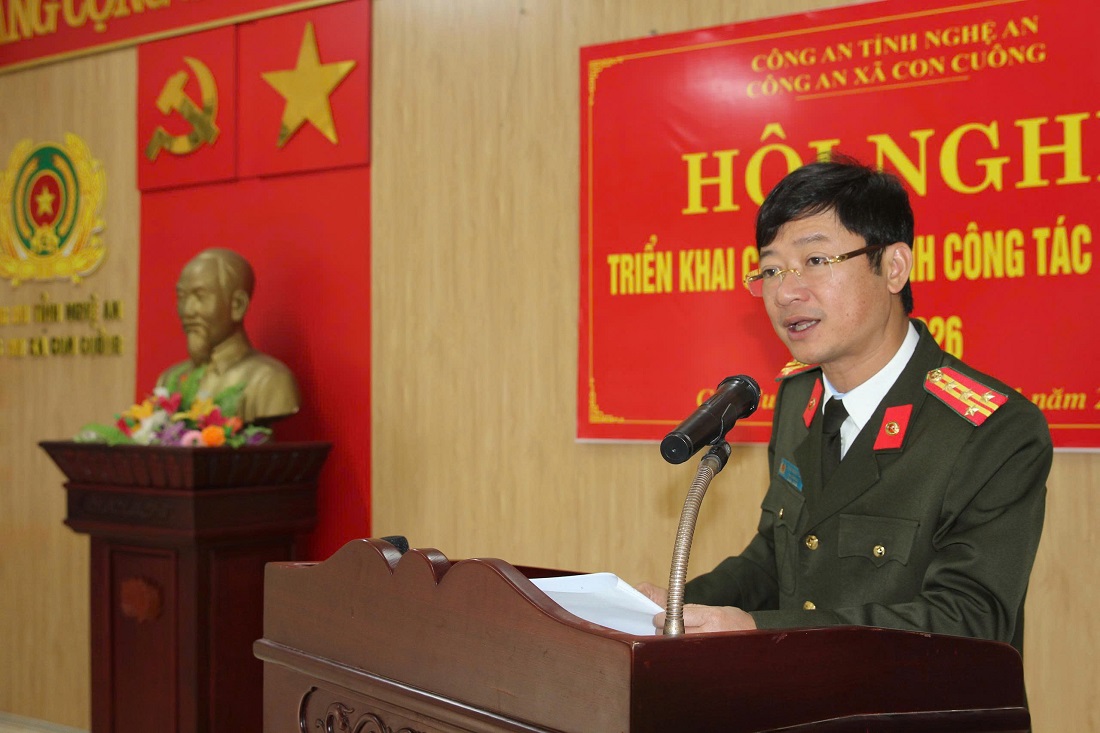Đồng chí Đại tá Trần Ngọc Tuấn, Ủy viên Ban Thường vụ Đảng ủy, Phó Giám đốc Công an tỉnh phát biểu chỉ đạo tại Hội nghị