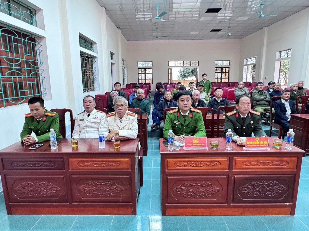 Đại biểu dự buổi lễ