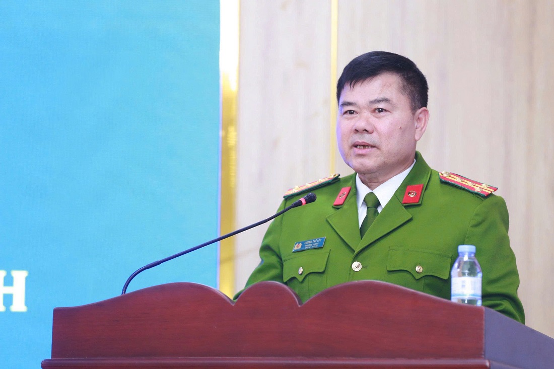 Đồng chí Đại tá Lương Thế Lộc - Trưởng phòng QLHC về TTXH phát biểu