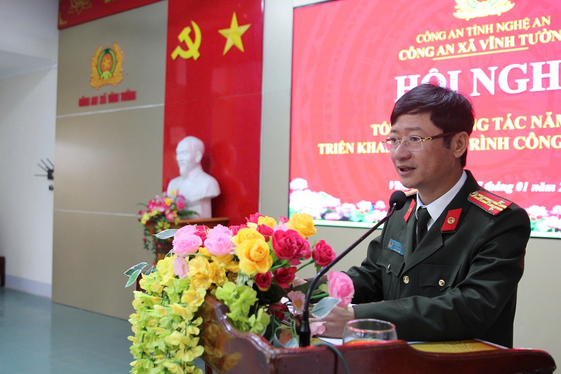 Đồng chí Đại tá Trần Ngọc Tuấn, Phó Giám đốc Công an tỉnh phát biểu chỉ đạo tại Hội nghị