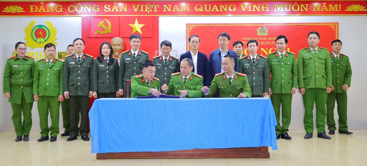 Ký kết giao ước thi đua