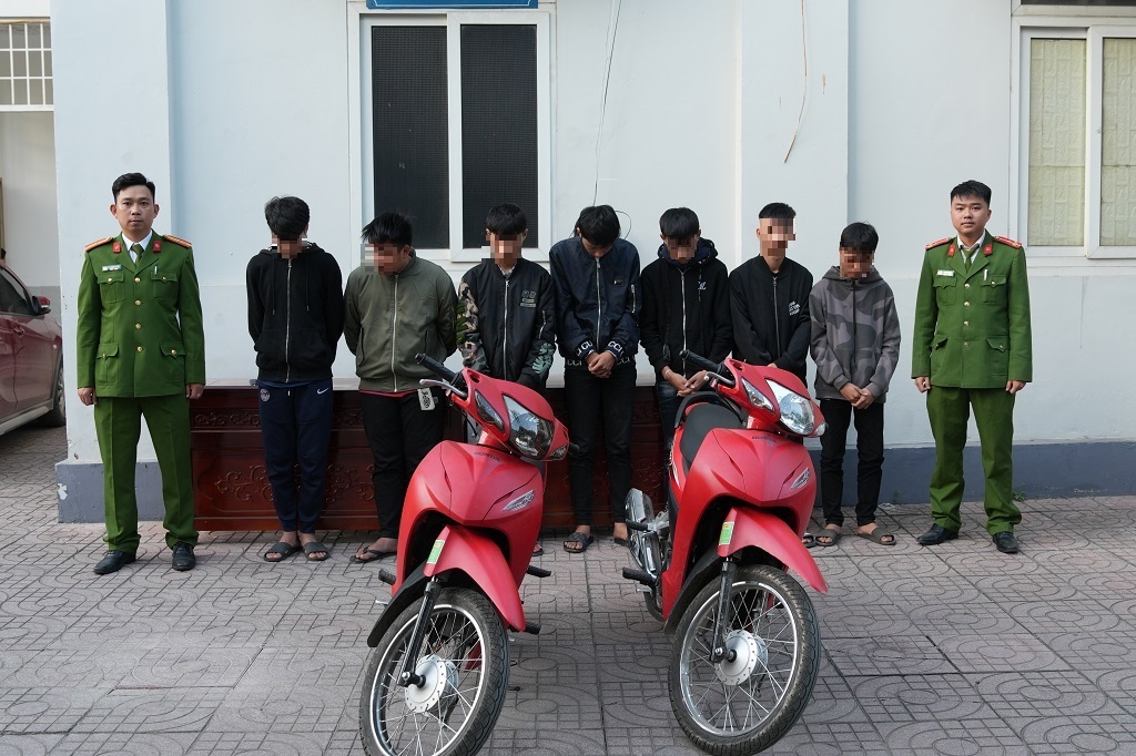 Công an phường Thành Vinh điều tra, làm rõ nhóm đối tượng ở độ tuổi thiếu niên trộm cắp xe máy