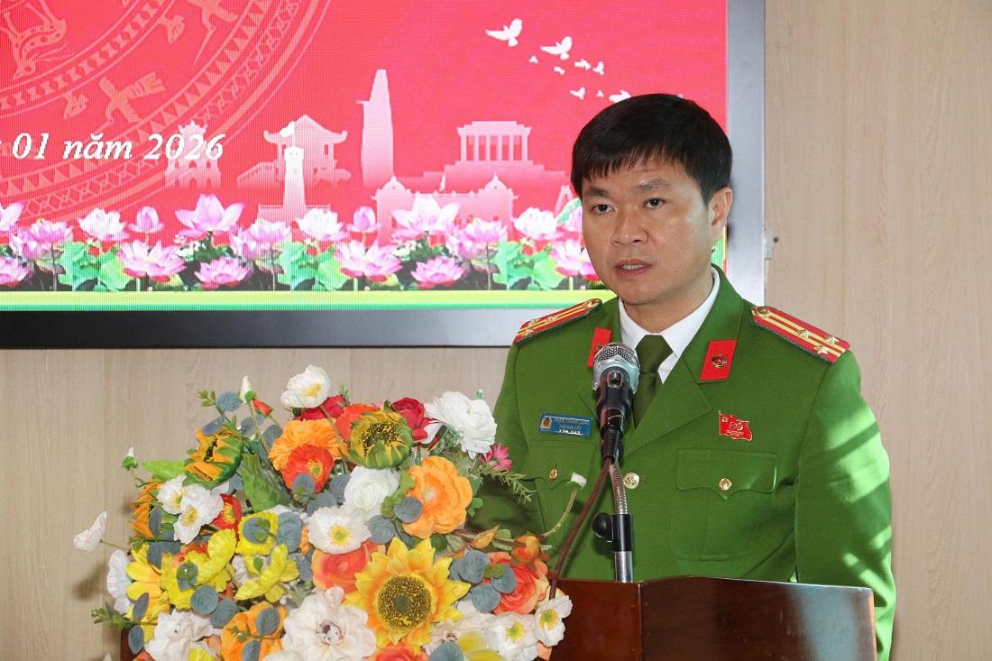 Đồng chí Thượng tá Phạm Thành Long, Phó Giám đốc Công an tỉnh phát biểu chỉ đạo Hội nghị