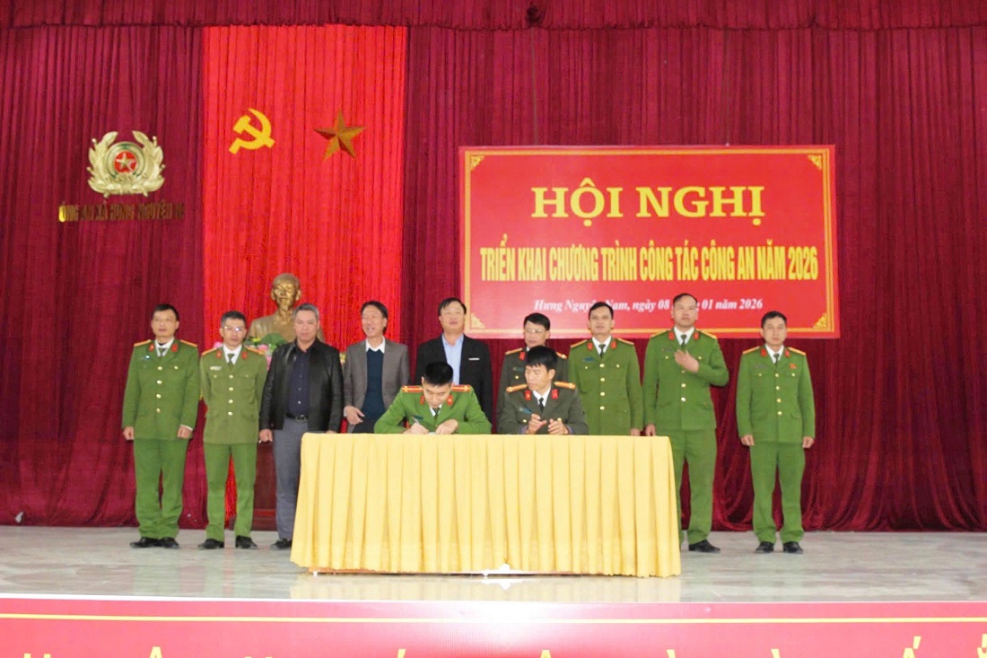 Ký kết giao ước thi đua 