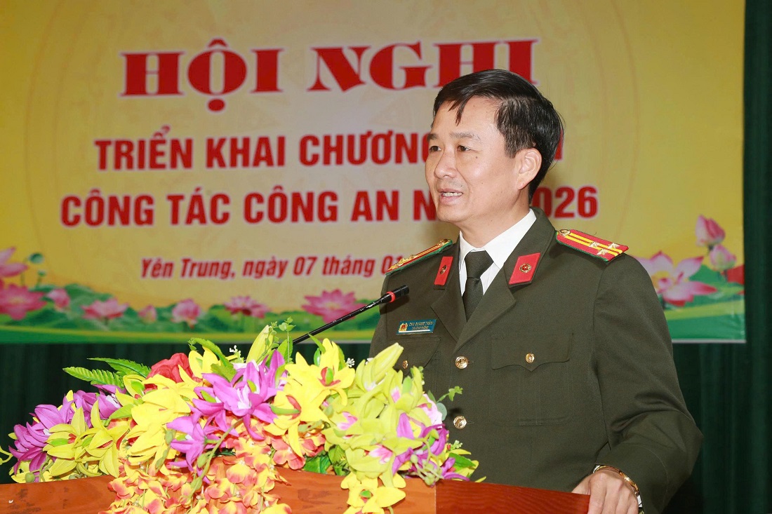 Đồng chí Thượng tá Chu Quang Thành - Phó Chủ nhiệm Ủy ban Kiểm tra Đảng ủy Công an tỉnh  phát biểu tại Hội nghị 