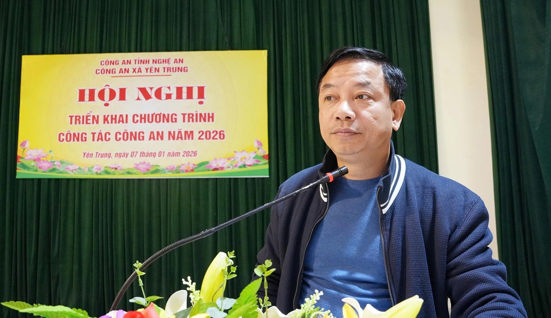 Đồng chí Phạm Ngọc Cừ - Phó Bí thư Đảng ủy, Chủ tịch UBND xã Yên Trung phát biểu chỉ đạo tại Hội nghị 