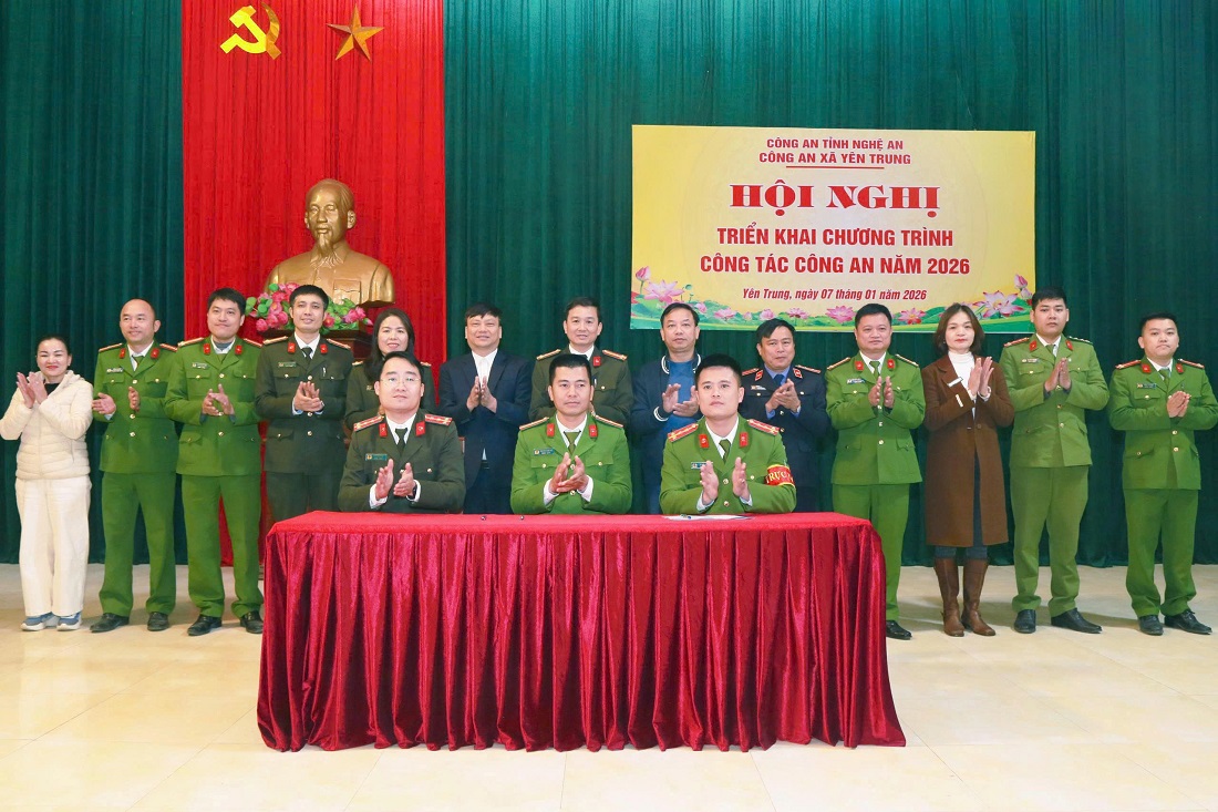 Ký kết giao ước thi đua