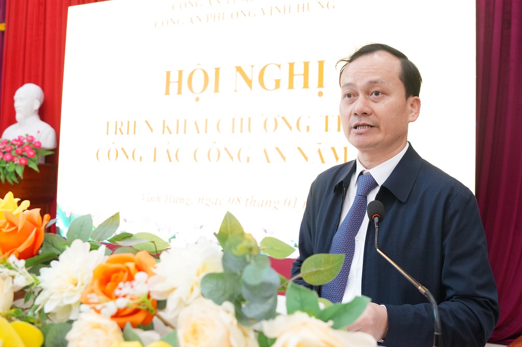 Đồng chí Chu Hữu Bằng, Bí thư Đảng ủy, Chủ tịch HĐND phường phát biểu chỉ đạo tại Hội nghị 