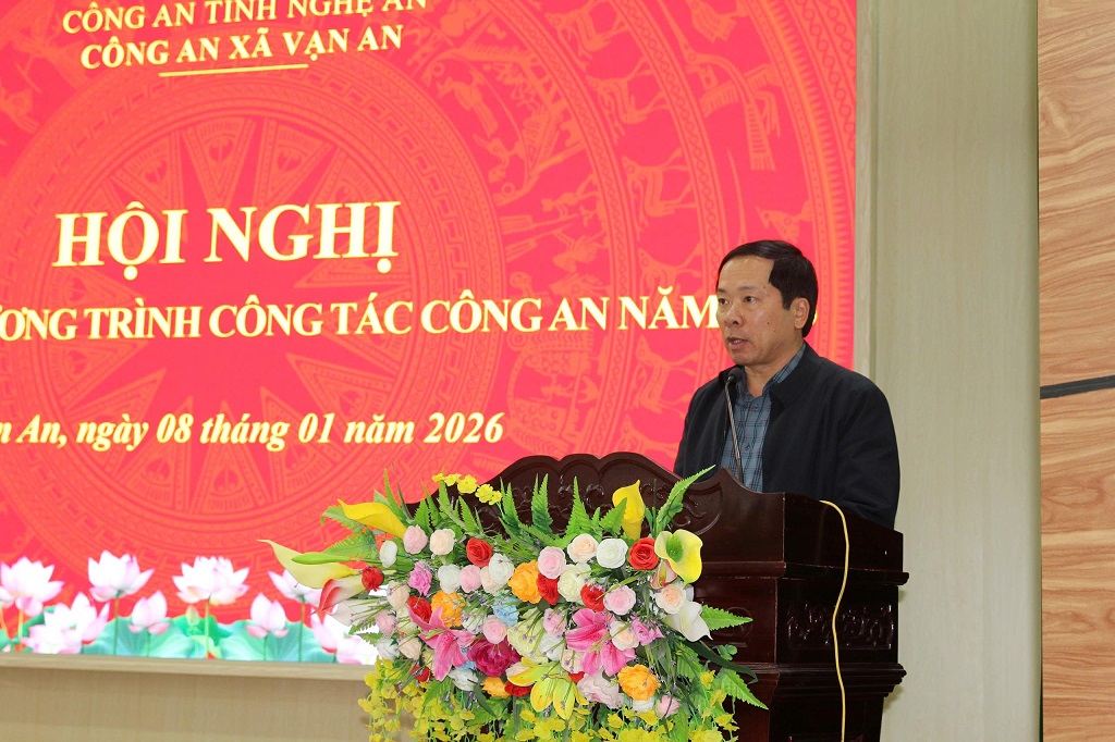 Đồng chí Nguyễn Thạc Âu – Bí thư Đảng ủy, Chủ tịch HĐND xã Vạn An phát biểu chỉ đạo
