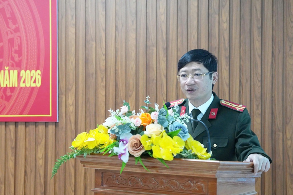 Đồng chí Đại tá Trần Ngọc Tuấn, Phó Giám đốc Công an tỉnh phát biểu chỉ đạo tại Hội nghị