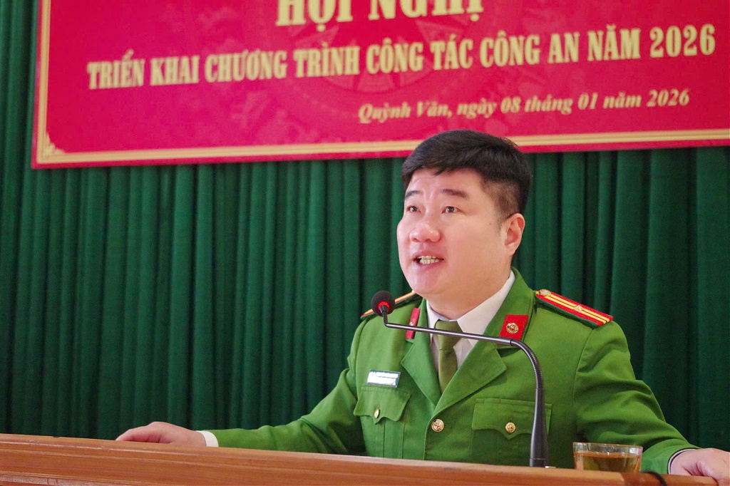 Thiếu tá Nguyễn Văn Quảng, Trưởng Công an xã Quỳnh Văn phát biểu