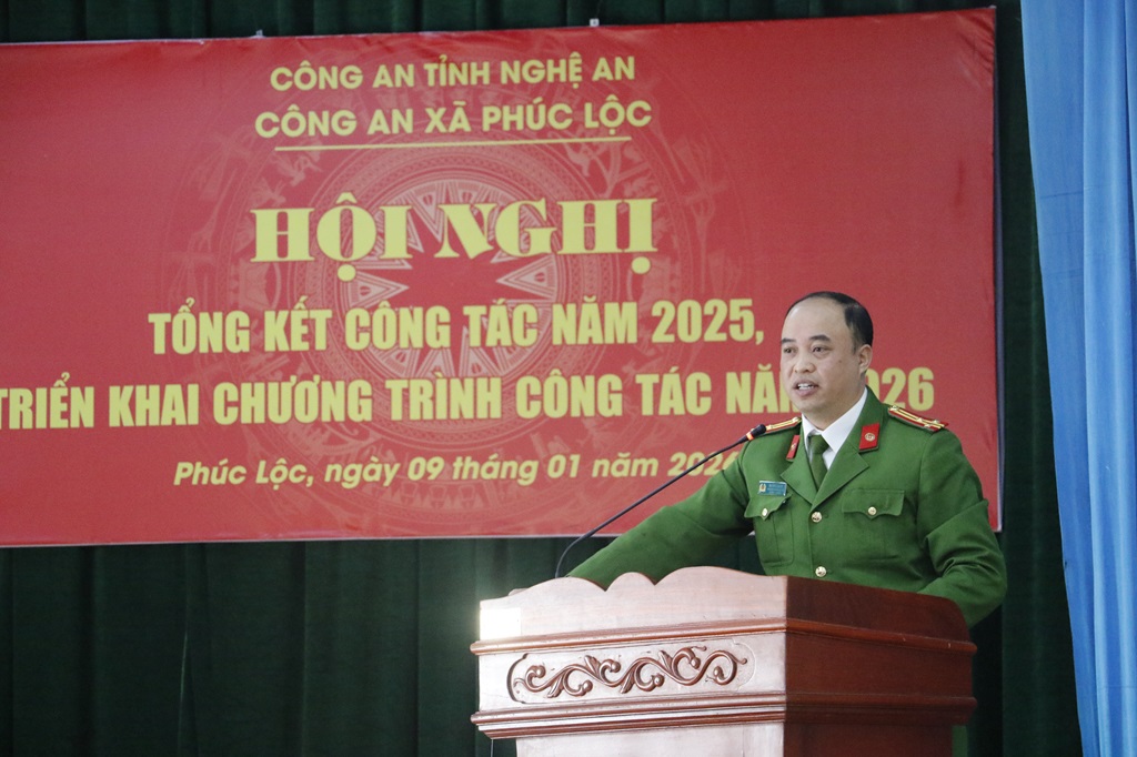 Đồng chí Thượng tá Mai Đức Quân - Trưởng Công an xã Phúc Lộc phát biểu tại Hội nghị