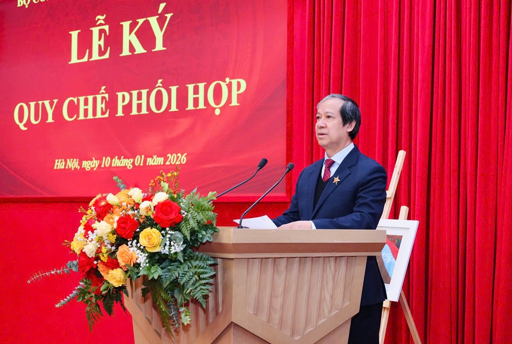 Bộ trưởng Bộ GD&ĐT Nguyễn Kim Sơn phát biểu tại buổi lễ