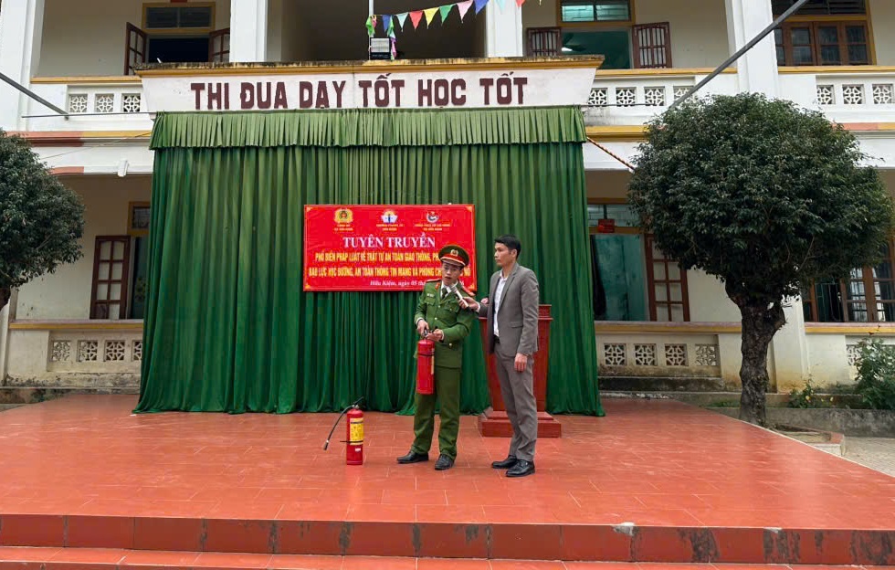 Tuyên truyền bằng hình thức trực quan, sinh động, dễ hiểu