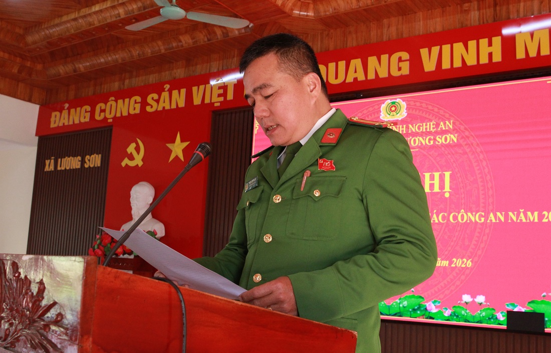 Đồng chí Trung tá Trần Hữu Thanh, Trưởng Công an xã Lương Sơn phát biểu