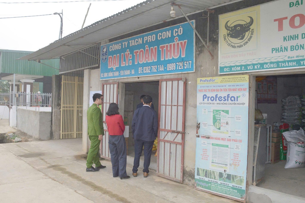 Kiểm tra cơ sở kinh doanh vật tư nông nghiệp