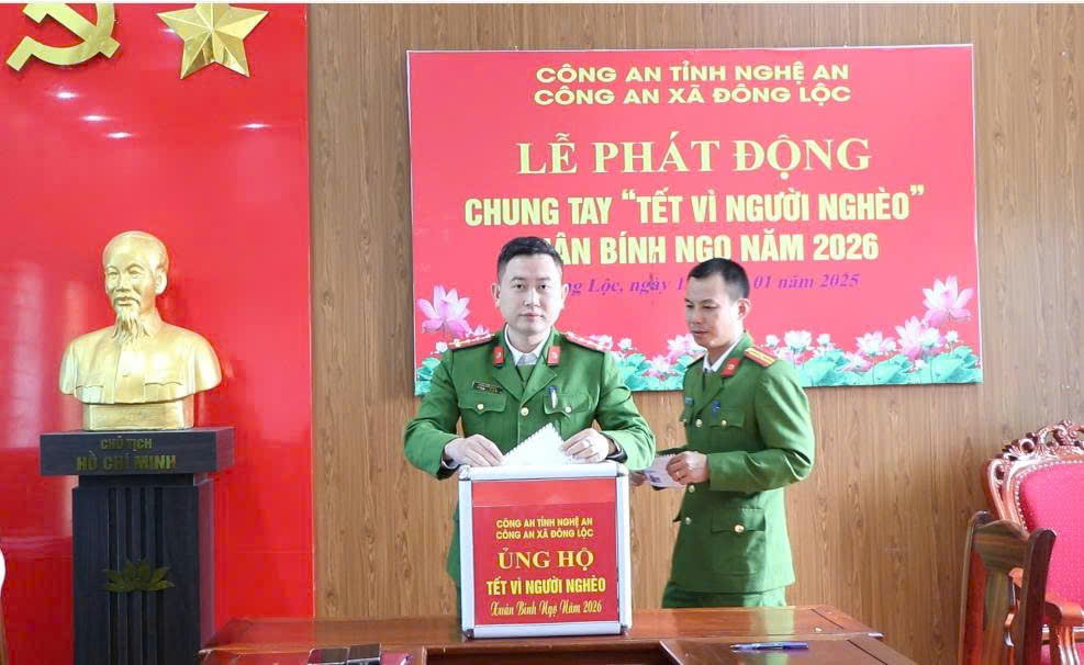 Công an xã Đông Lộc chung tay ủng hộ “Tết vì người nghèo”