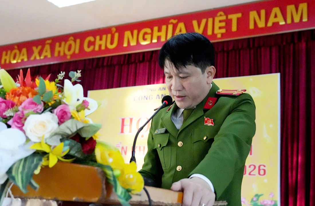 Đồng chí Trung tá Tăng Văn Tĩnh, Trưởng Công an xã An Châu phát biểu