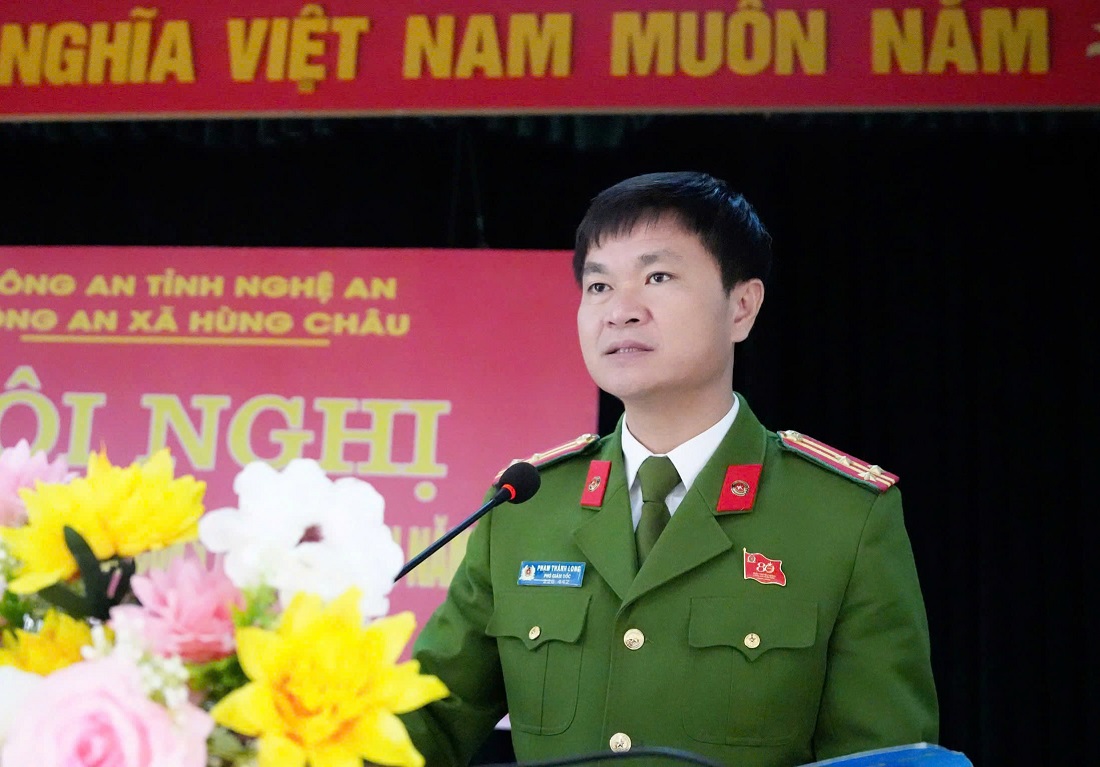 Đồng chí Thượng tá Phạm Thành Long, Ủy viên Ban Thường vụ Đảng ủy, Phó Giám đốc Công an tỉnh phát biểu chỉ đạo tại Hội nghị