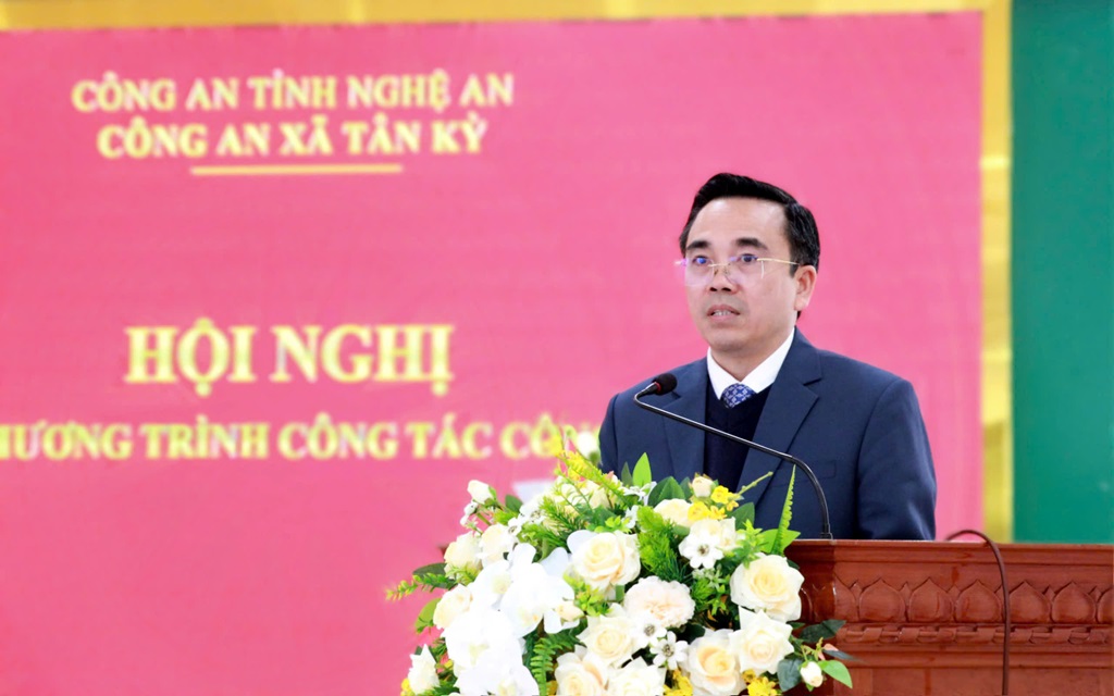 Đồng chí Lê Văn Ngọc – Ủy viên Ban Chấp hành Đảng bộ tỉnh, Bí thư Đảng ủy, Chủ tịch HĐND xã Tân Kỳ phát biểu chỉ đạo tại Hội nghị