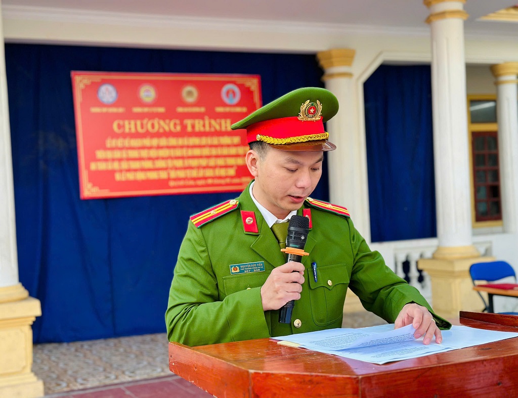 Công an xã tuyên truyền, phổ biến pháp luật	