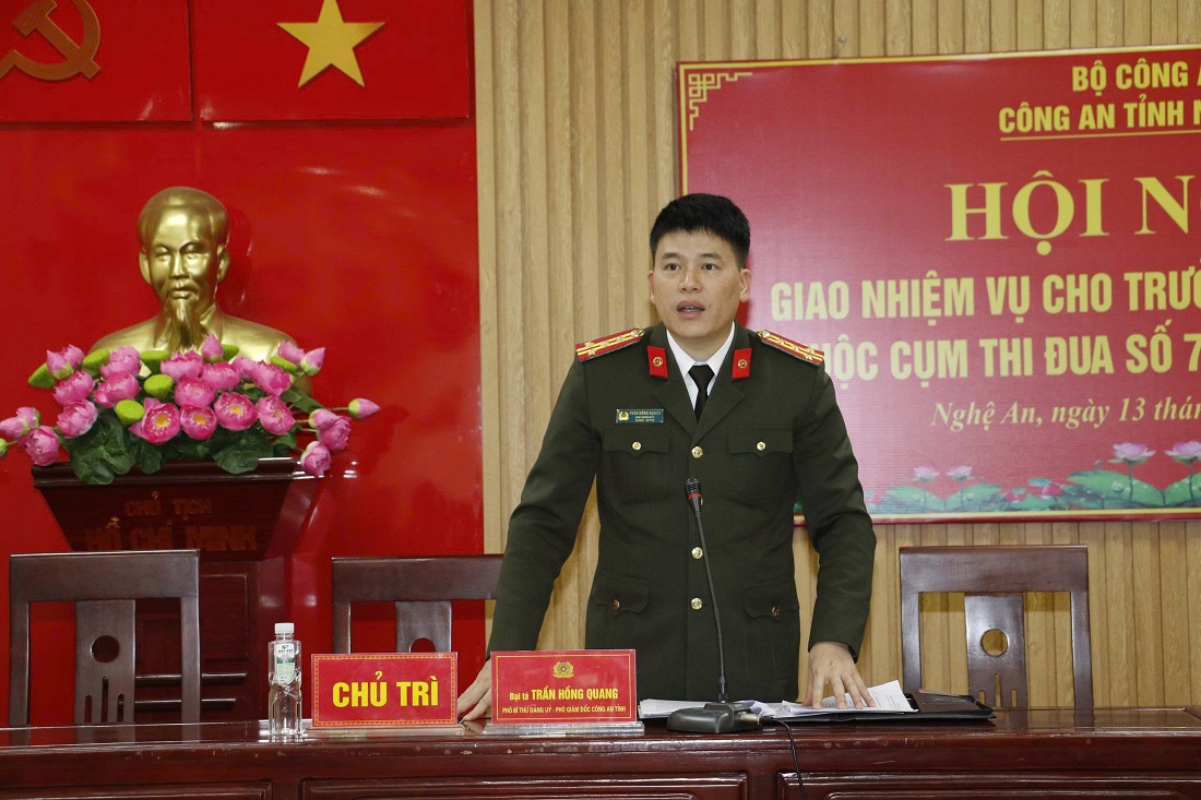 Đồng chí Đại tá Trần Hồng Quang, Phó Bí thư Đảng ủy, Phó Giám đốc Công an tỉnh phát biểu chỉ đạo tại Hội nghị