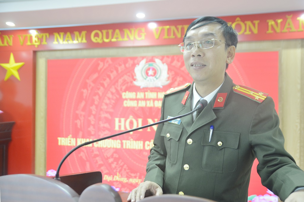 Đồng chí Thượng tá Tạ Đình Tuấn, Trưởng phòng Hậu cần Công an tỉnh phát biểu tại Hội nghị 