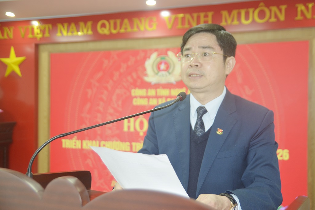 Đồng chí Trình Văn Nhã, Bí thư Đảng ủy, Chủ tịch HĐND xã Đại Đồng phát biểu chỉ đạo tại Hội nghị