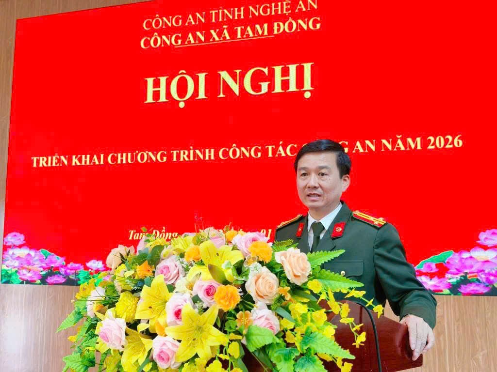Đồng chí Thượng tá Chu Quang Thành, Phó Chủ nhiệm Thường trực Ủy ban Kiểm tra Đảng ủy Công an tỉnh phát biểu tại Hội nghị